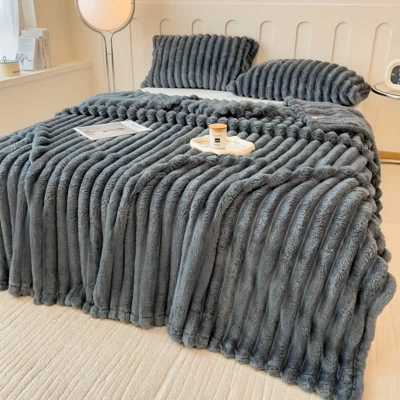 Ultra-Soft Double-Sided Fleece Blanket – Gray (All-Season)